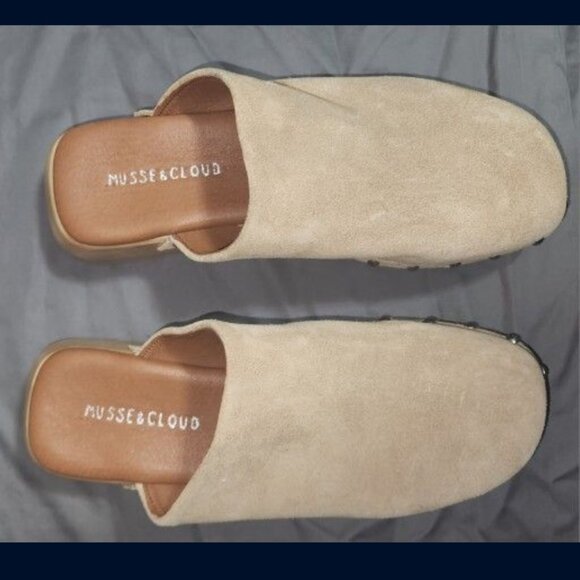 Musse & Cloud Clogs - Picture 1 of 5